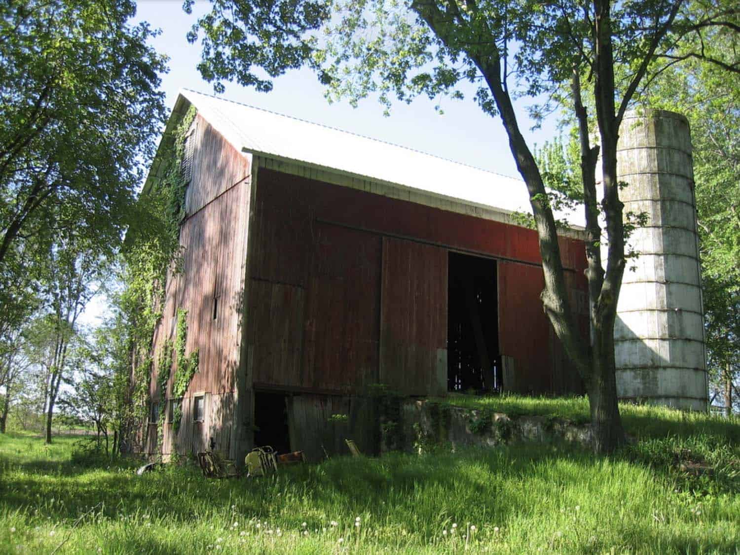 A 200-year-old Michigan barn gets an amazing makeover into a house-23