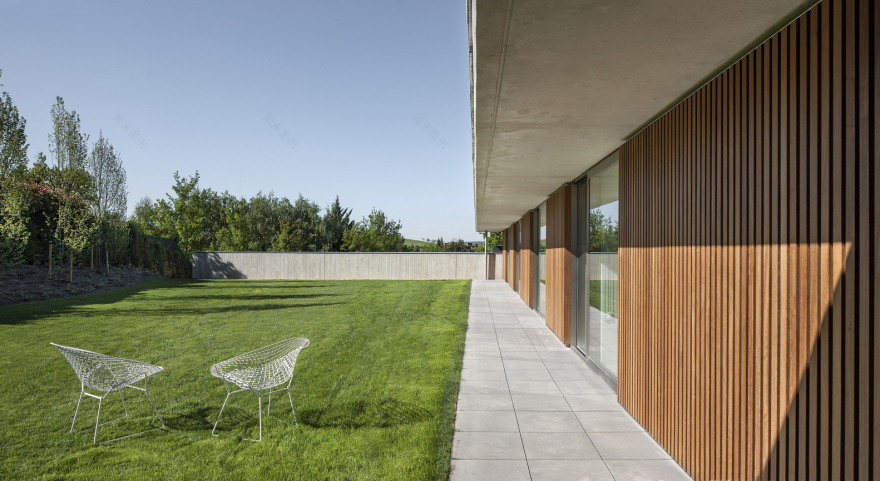 混凝土与木质的和谐交响曲——西班牙 Navarre 私人住宅设计-64