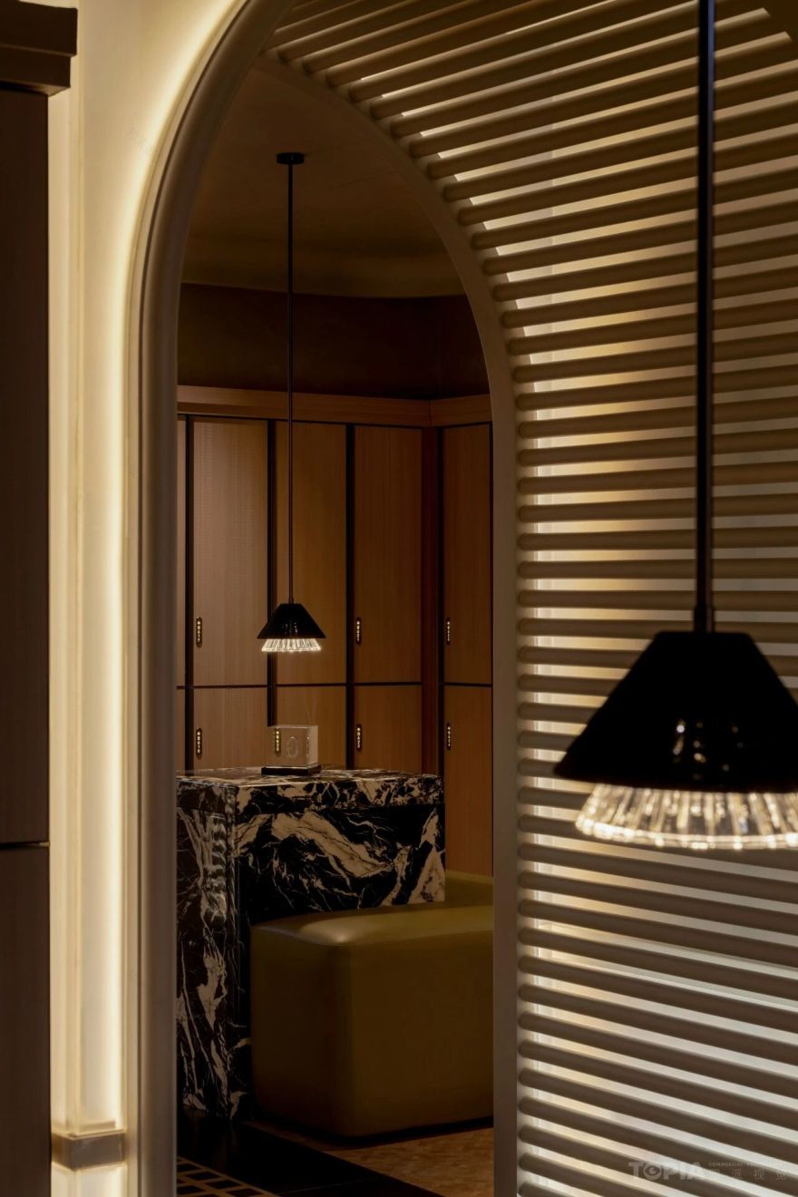 金腰板·旗舰店丨中国烟台丨嘉柏设计(总设计师姜振东,硬装贾凡团队,软装李雪团队)-11