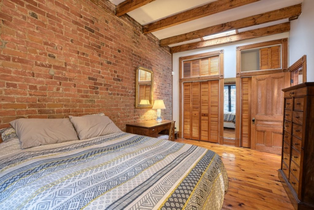 Plateau Mont  Royal木质与砖砌结合公寓丨Joli Joli Design-26