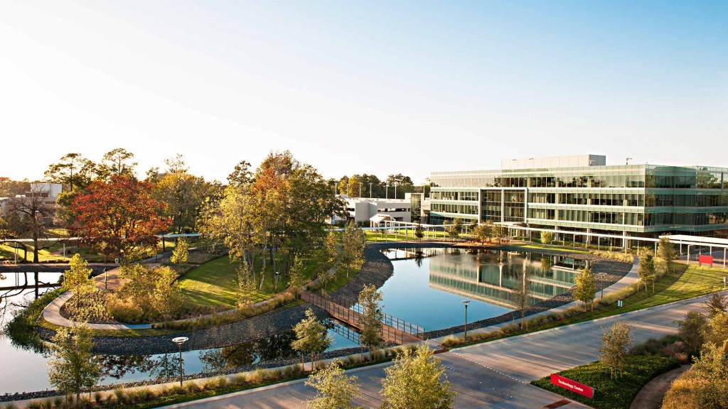 全球能源巨头 Halliburton 总部生活中心-1