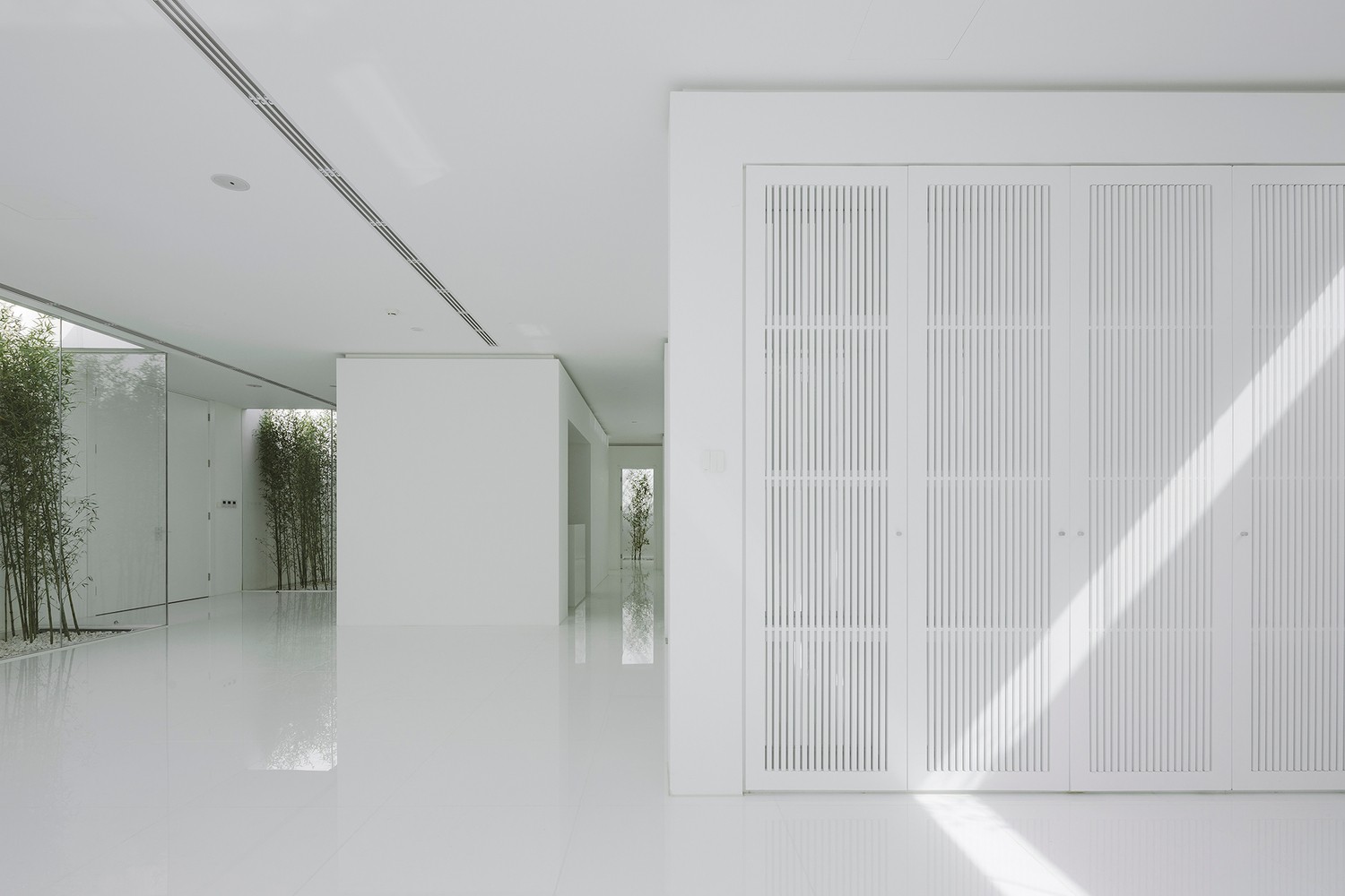 “闹中取静”——购物大厦上建立起竹林环绕的私人会所-22