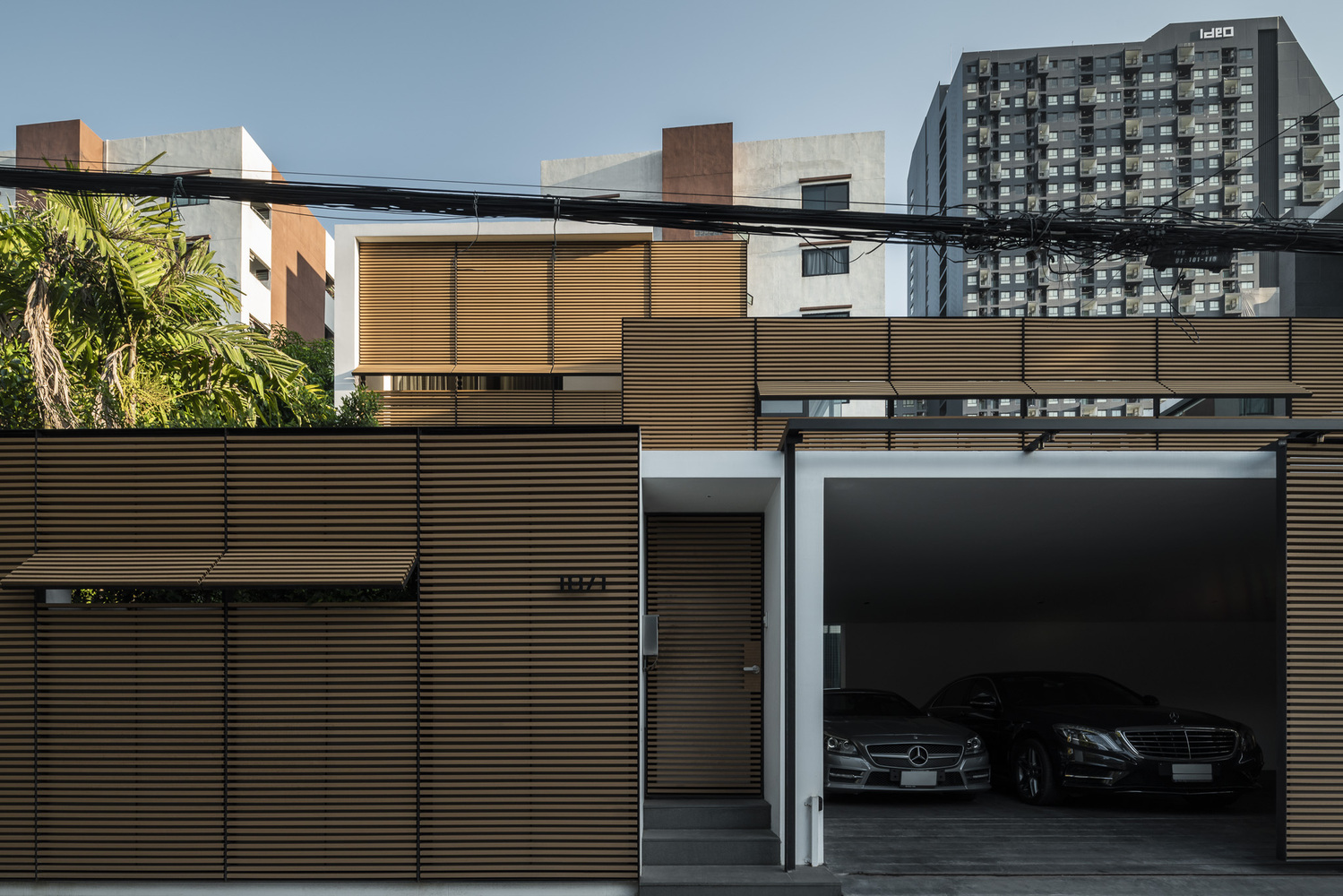 曼谷 898 平方米四口之家，多功能空间与温暖氛围的完美结合-57