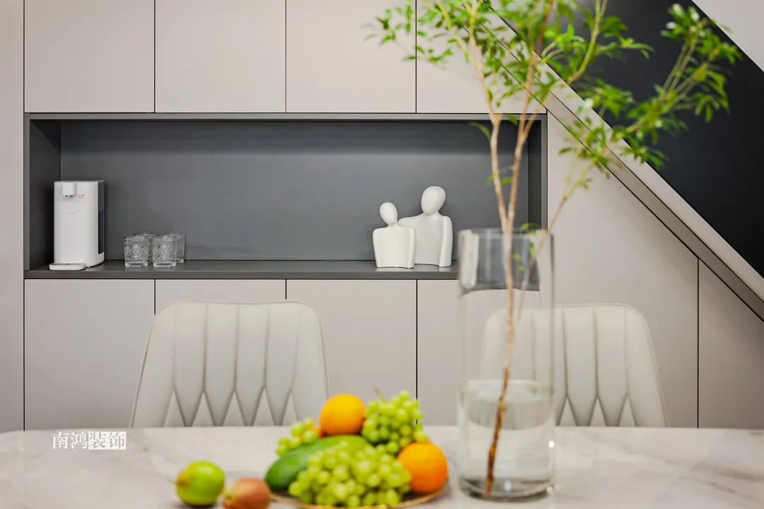 都市水乡复式现代轻奢住宅丨浙江南鸿装饰-43