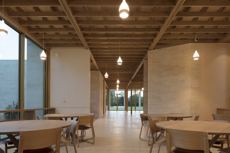 牛津大学新建花园剧院-29