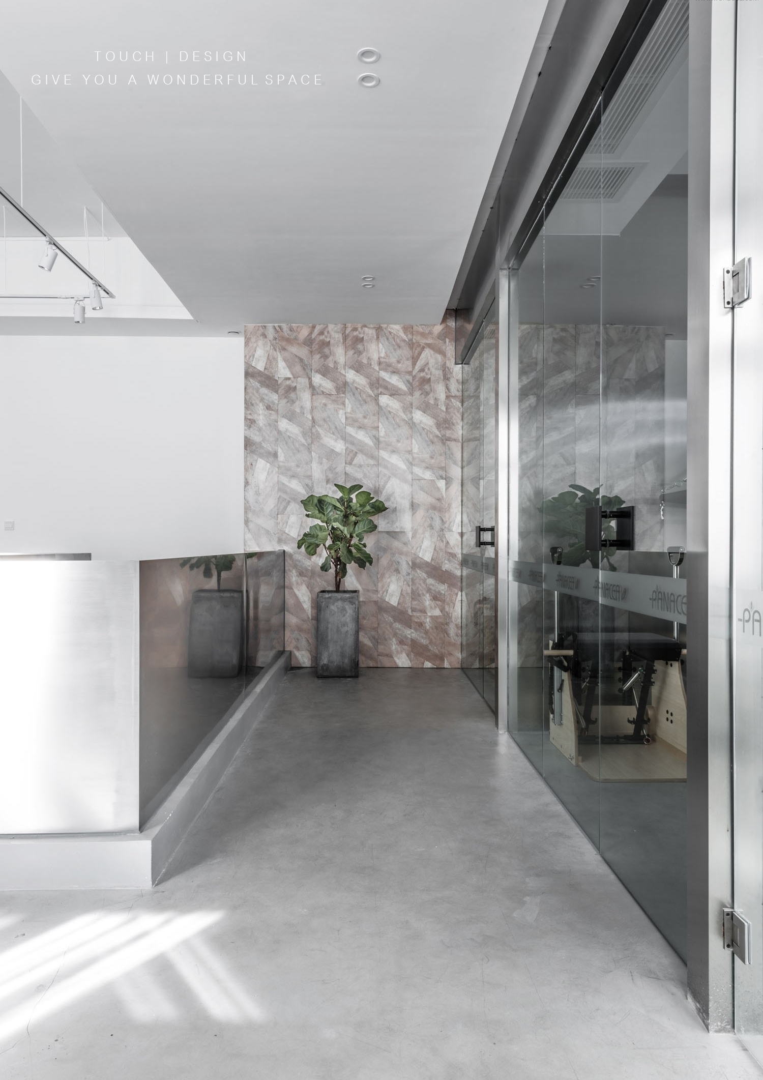 《爱情与灵药》,普拉提-25