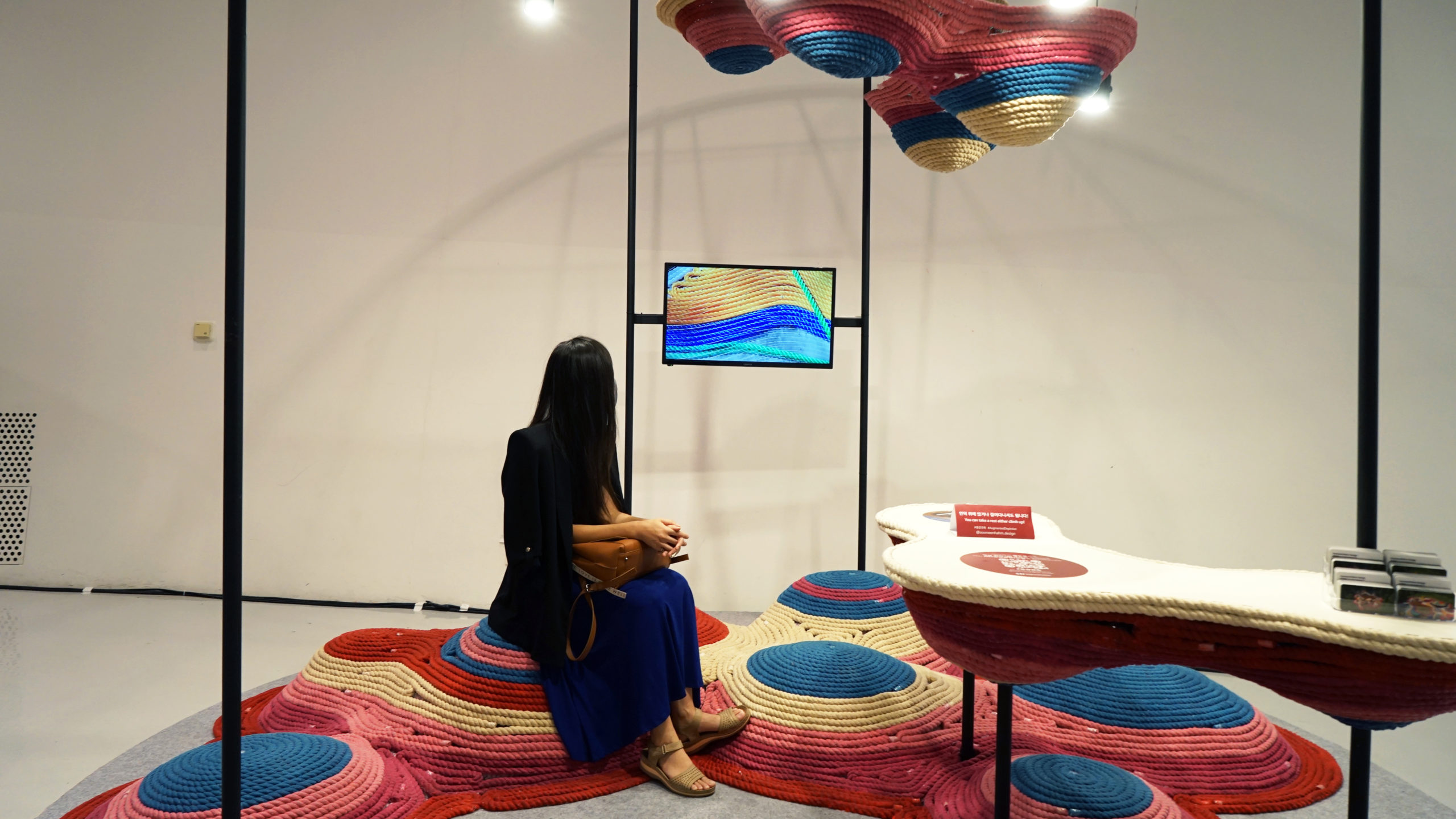 Seoul Biennale 2021 亮点 · 混合人机智能的 AR 设计-6