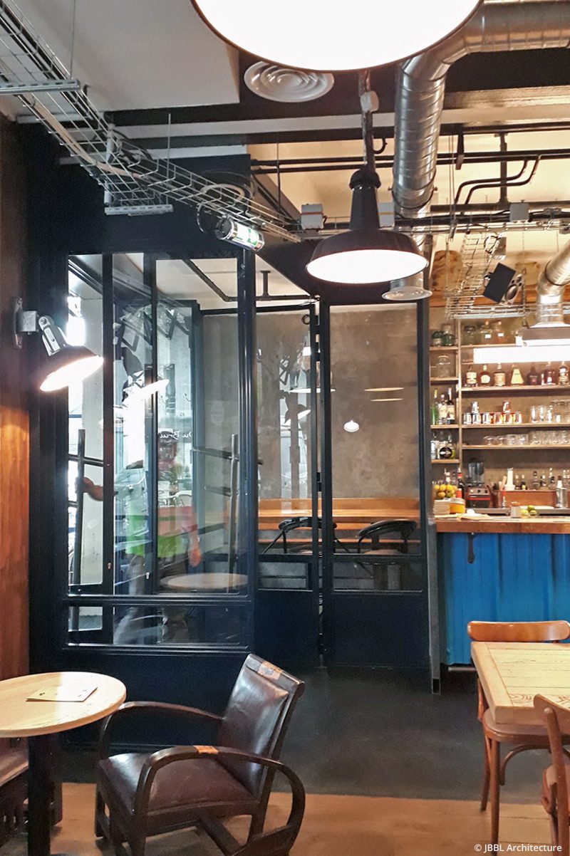 工坊；制造厂 （说明：由于LA FABRIQUE常见含义为工坊、制造厂、工厂等，在无更多语境下较难确定最精准唯一的含义，如果必须选择，工坊相对更常用且表意较宽泛能涵盖一些相关场景，但严格来说此翻译仍有不确定性若此不符合需求，可提供更详细语境 ） 丨法国丨JBBL ARCHITECTURE-23