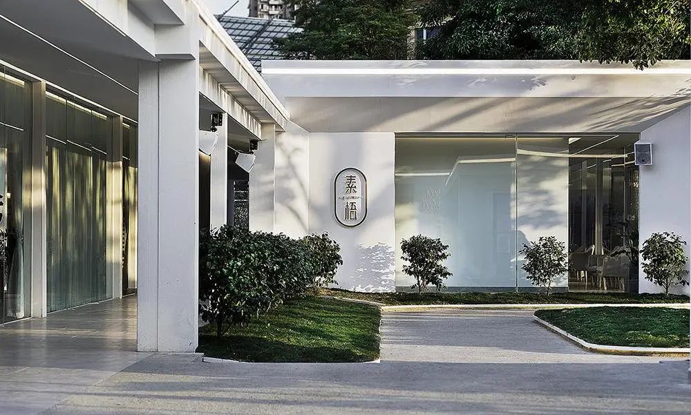 成都湖畔树屋餐厅 | 现代浪漫的白色空间-13