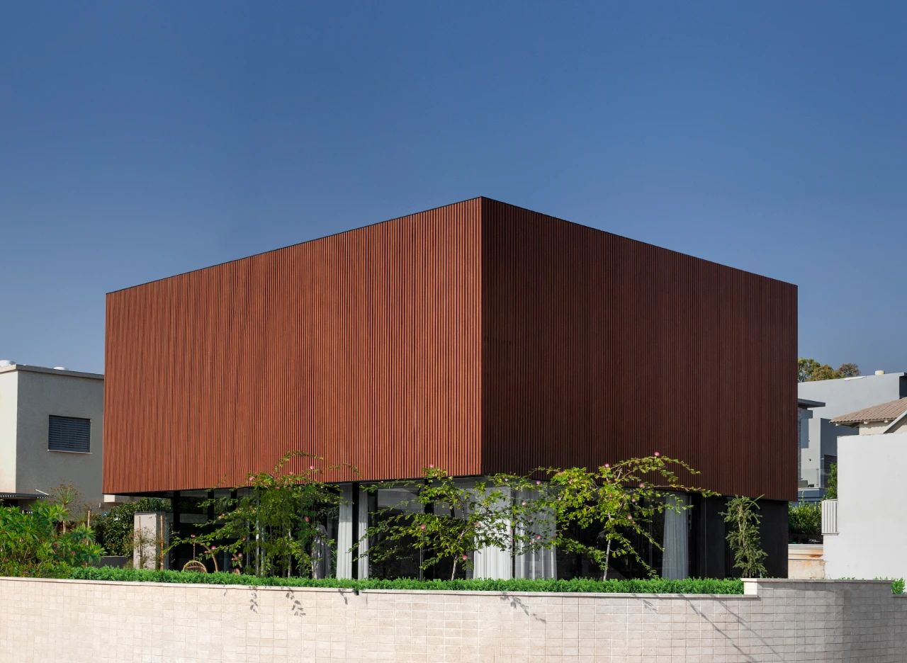 特拉维夫的隐蔽之家丨以色列特拉维夫丨Dan and Hila Israelevitz-0