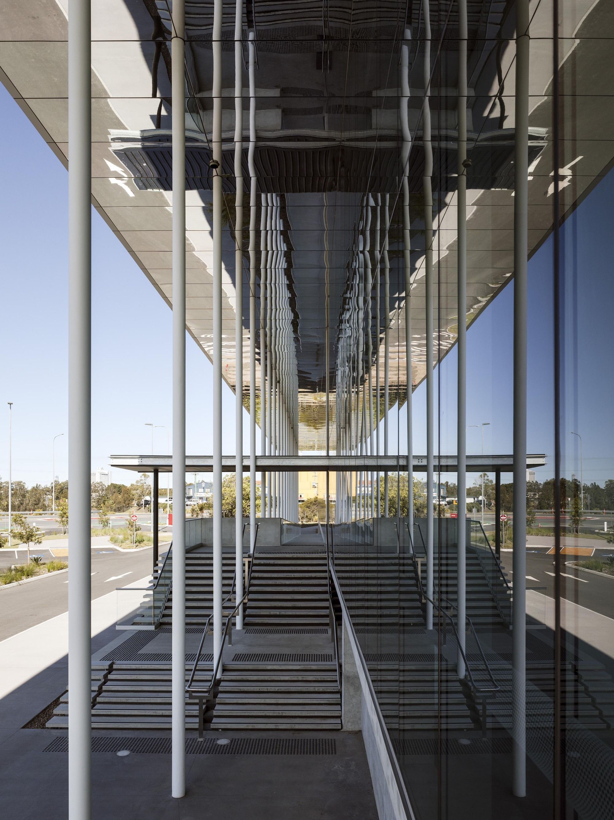 澳大利亚黄金海岸 KDV 高尔夫网球学院——现代优雅的体育中心-6