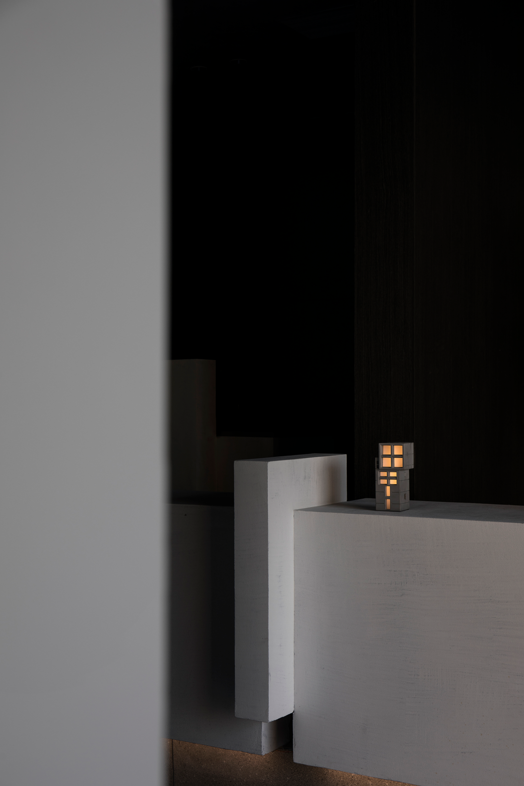 无用之间专质化工涂料展厅丨中国汕头丨质感建筑设计-10