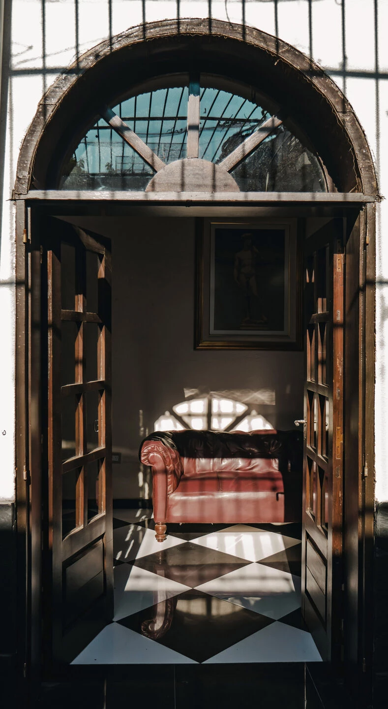 阿根廷百年老宅翻新成律师楼与公寓丨阿根廷圣路易斯-46