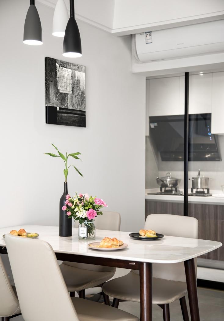 独居男青年 • 哨所-31