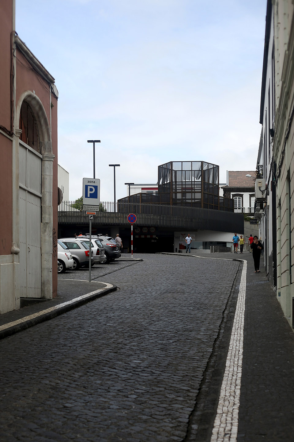 Walk & Talk 展厅，葡萄牙 / ATELIER JQTS -12