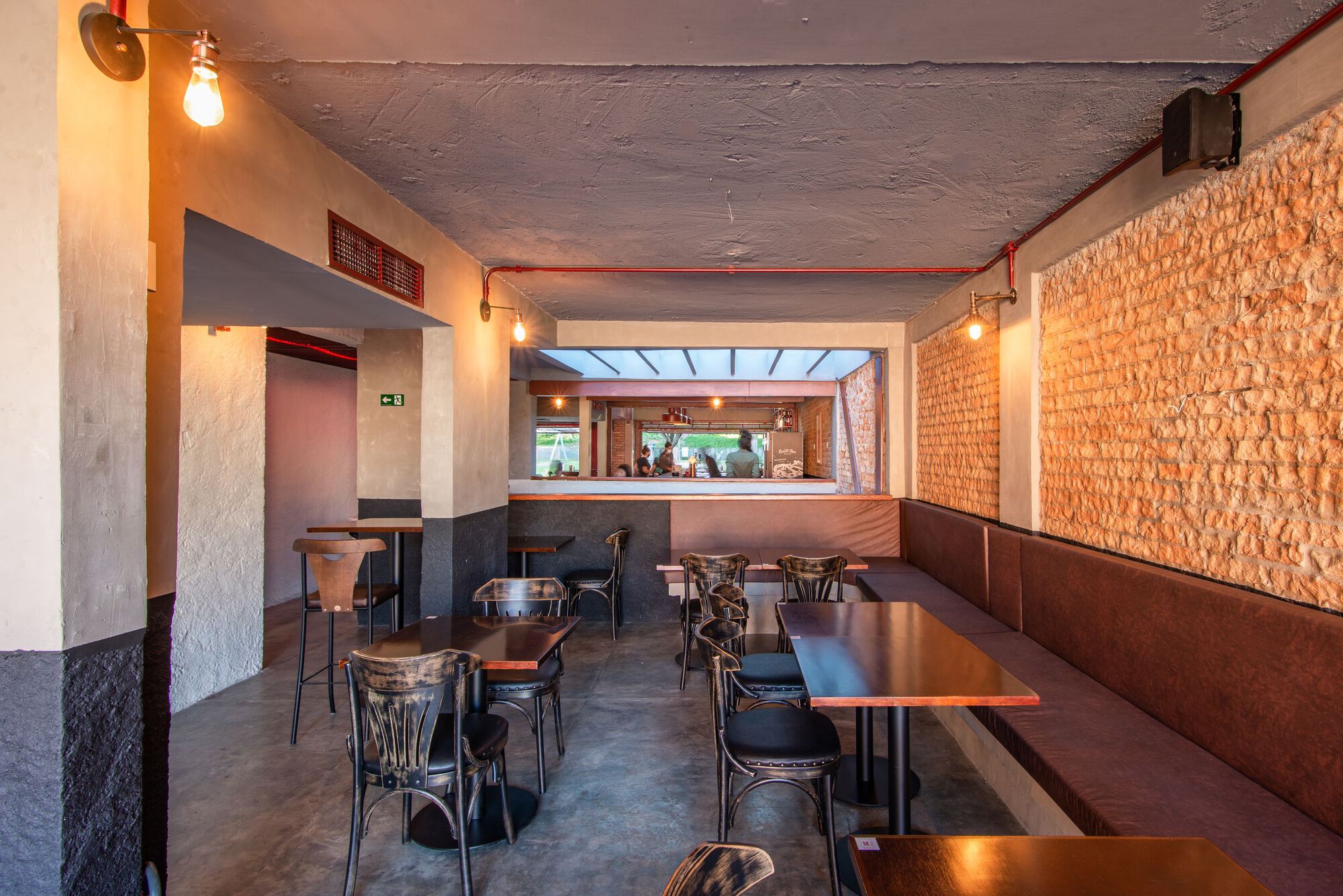 坎布伊另一家酒吧丨巴西丨Estúdio Mangava-24