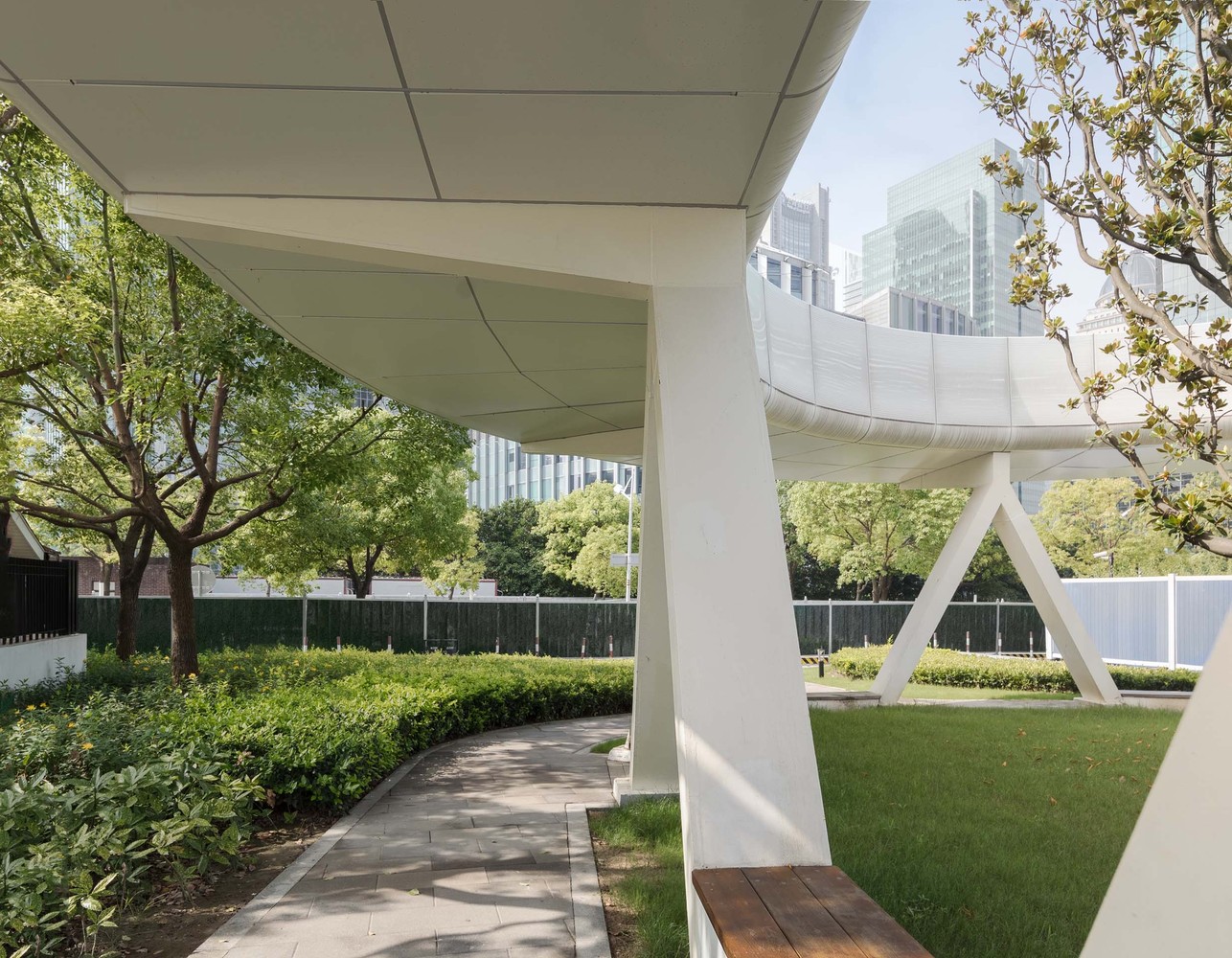 上海东岸投资集团十二桥之上海泰同轮渡站人行天桥-54