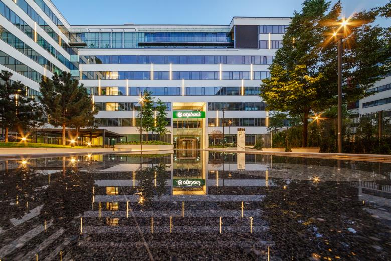 OTP 银行新总部丨匈牙利布达佩斯丨Földes Architects-0