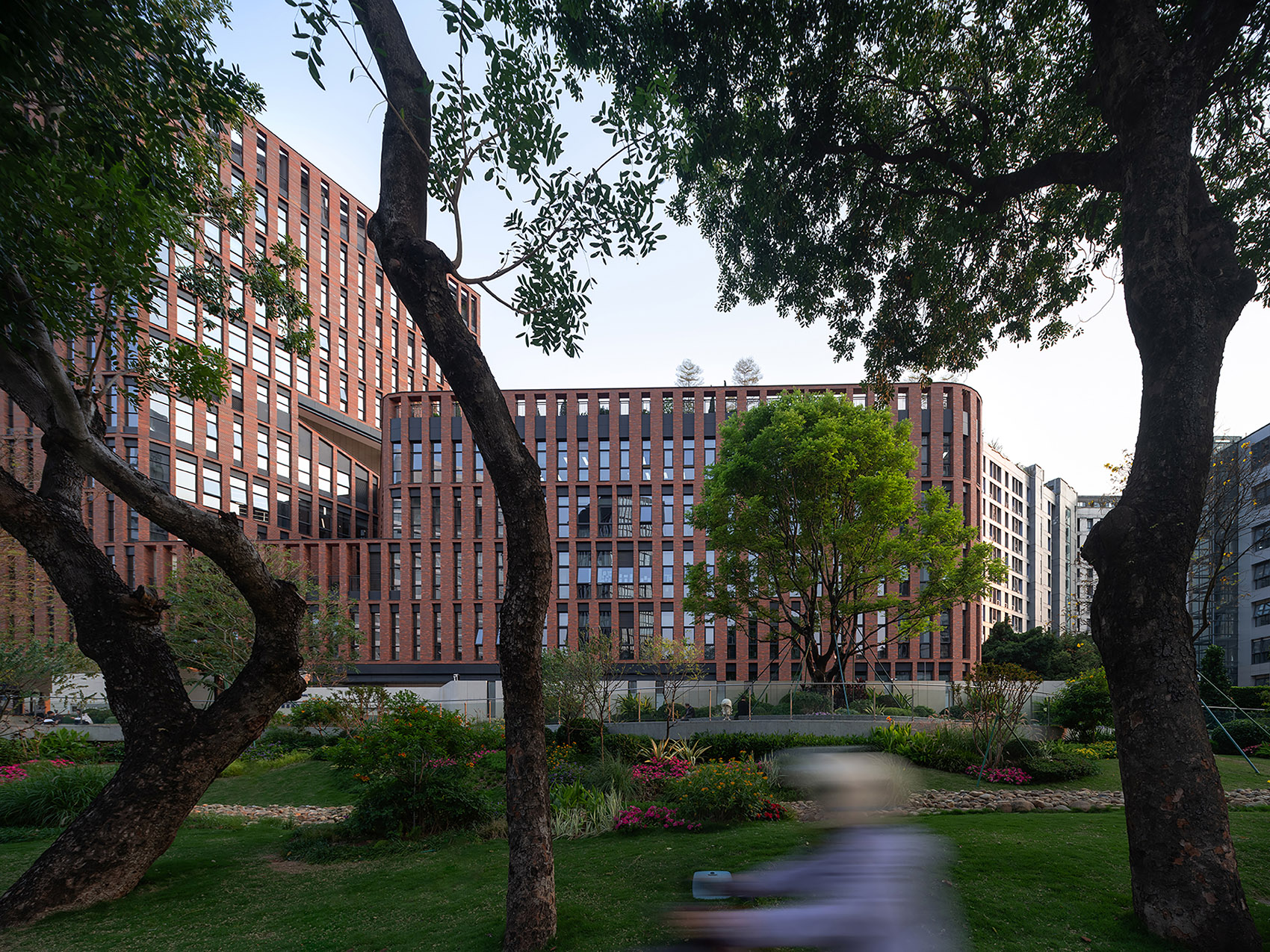 深圳贝赛思国际学校全国总部旗舰校区丨中国深圳丨筑博设计  联合公设等多家公司（见文本详细列举）-9