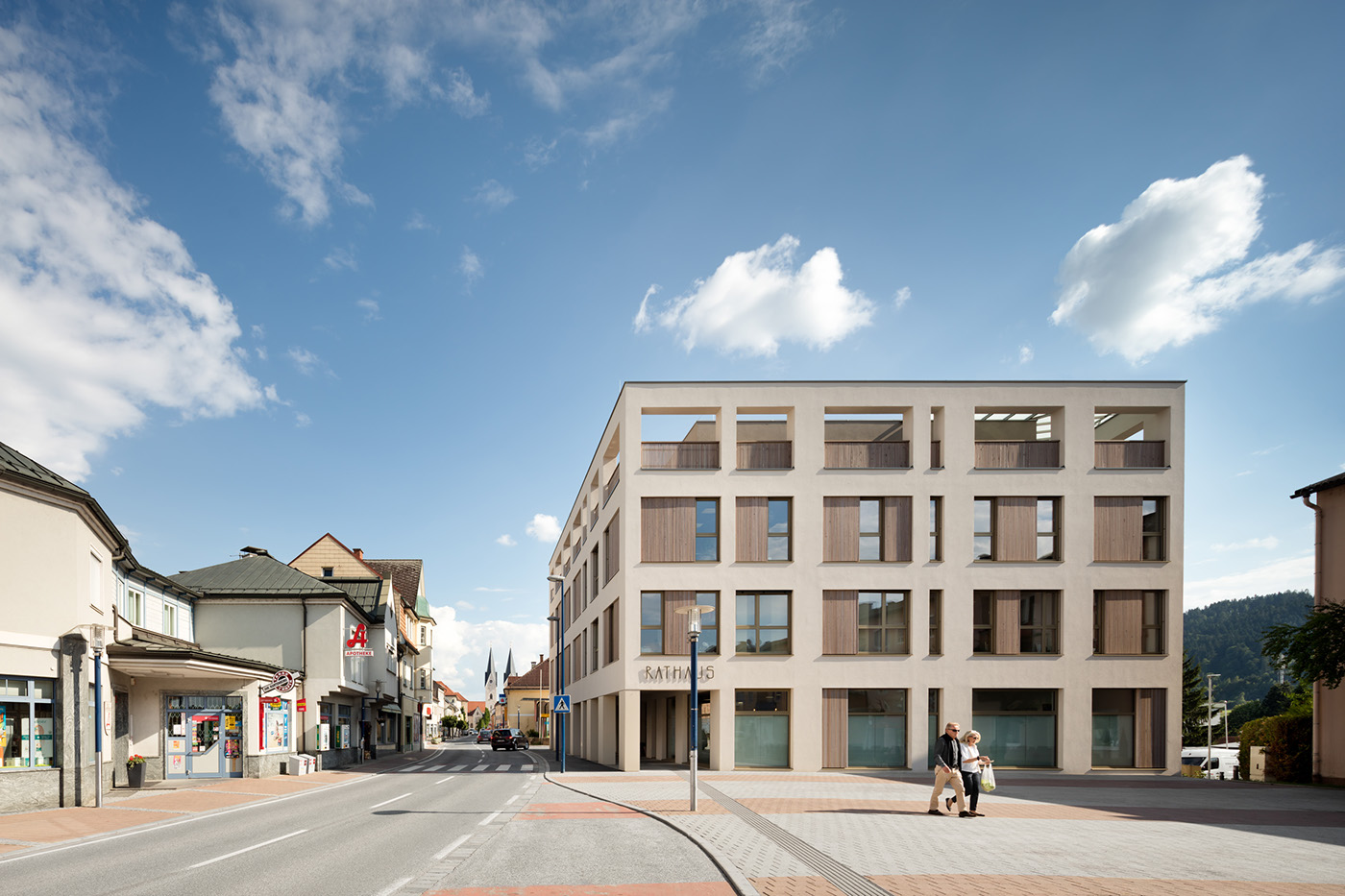 古城重生，现代多功能市政厅-16