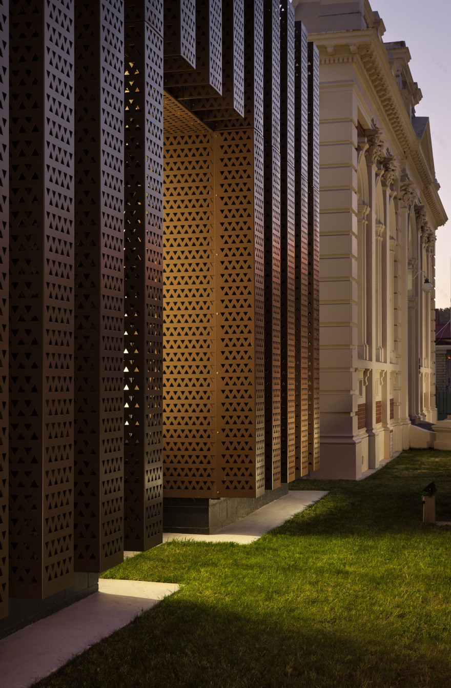 泰晤士财政与研究中心-18