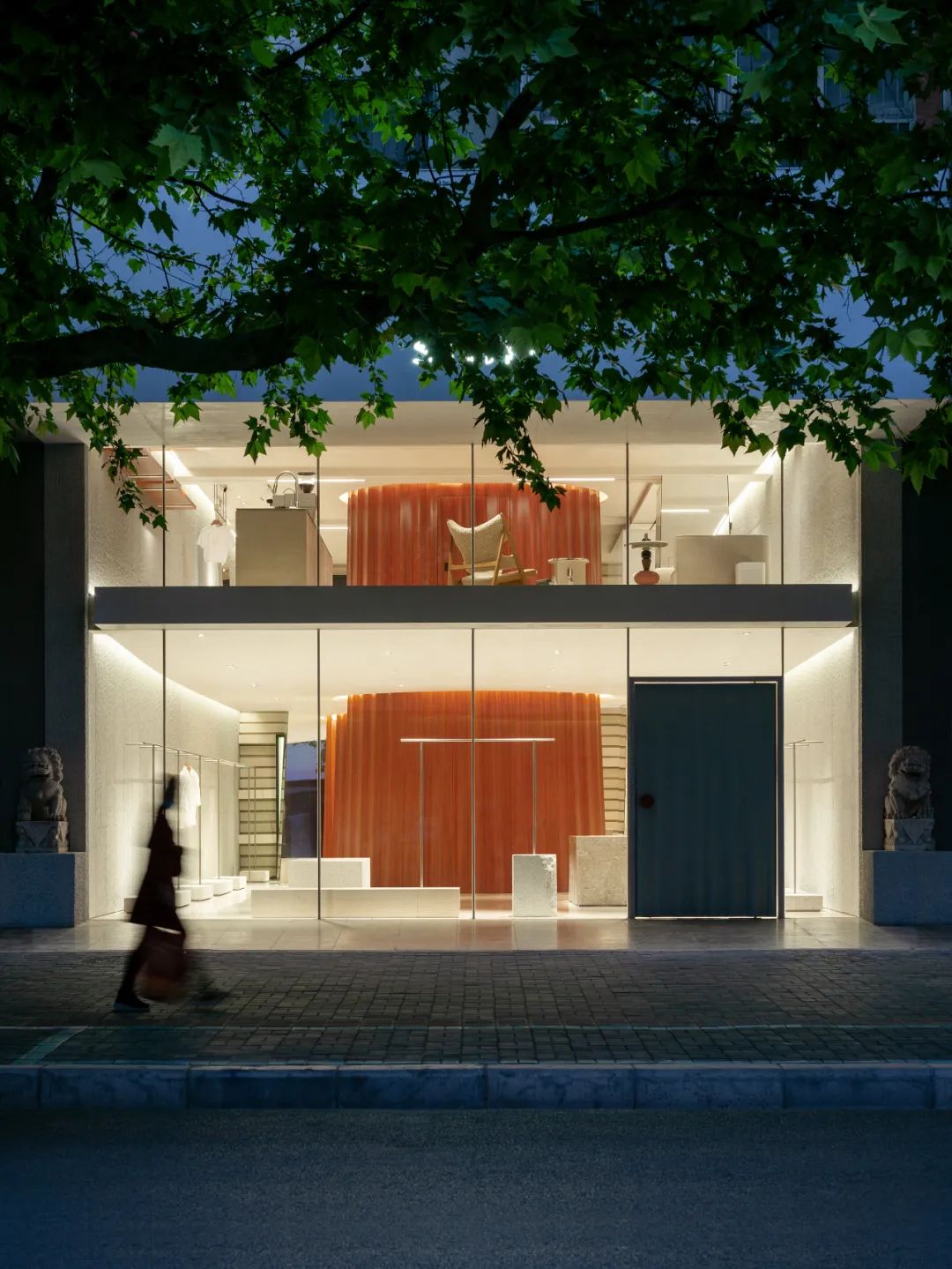 sihn女装买手店,由褶皱延伸出的力量丨中国洛阳丨say architects-5