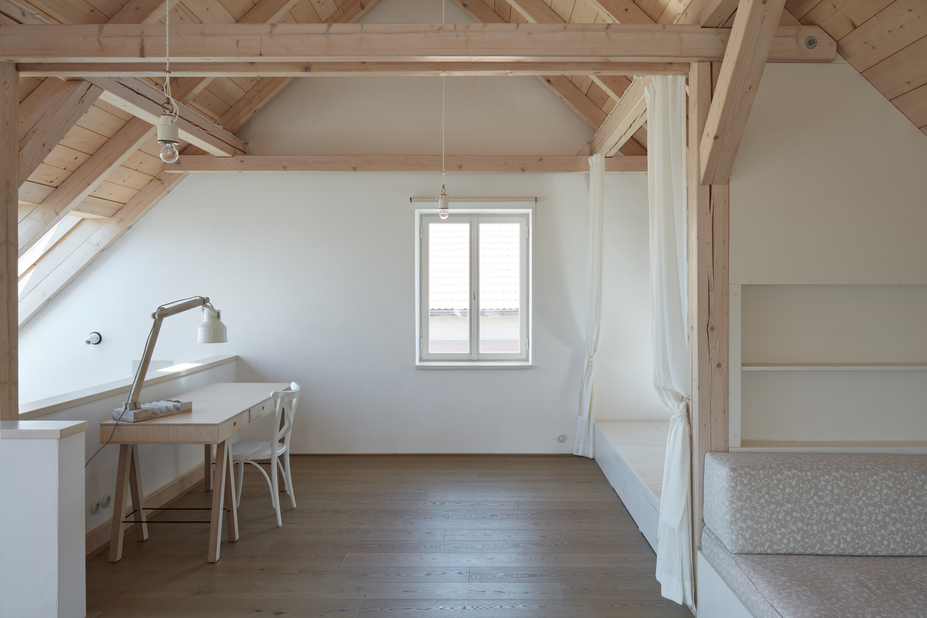 house by the forrest-22