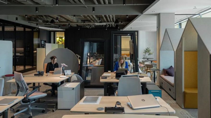 MASIA 工作场所丨罗马尼亚布加勒斯特丨COS-32