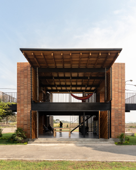 La Pradería Sports Integration Center for Rural Areas / Natura Futura Arquitectura