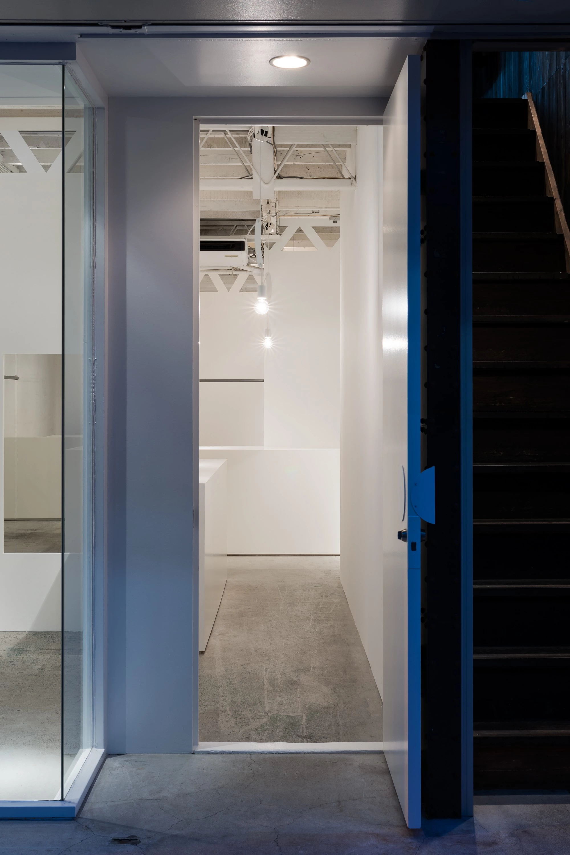 日本大阪"Nietzsche"精品店设计-25