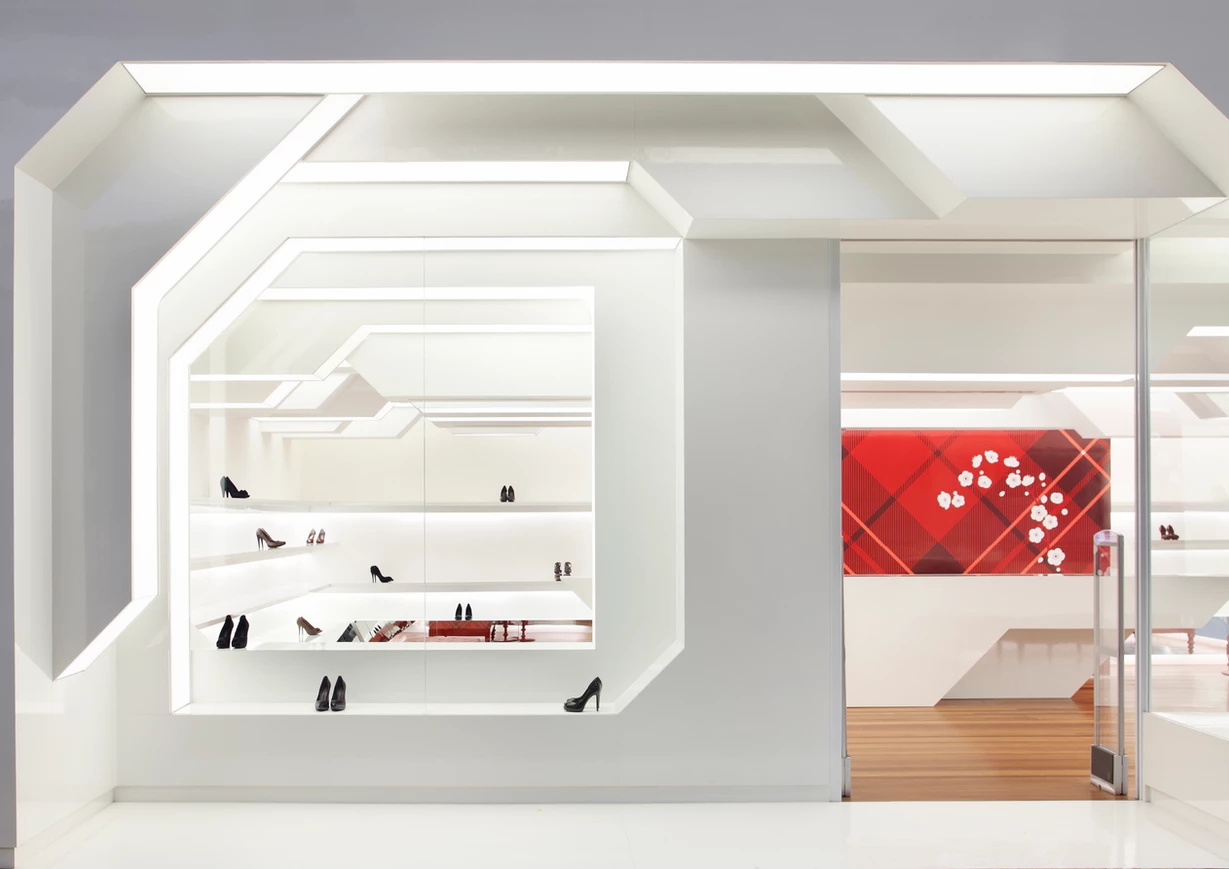 QUEEN SHOES STORE Guilherme Torres-3