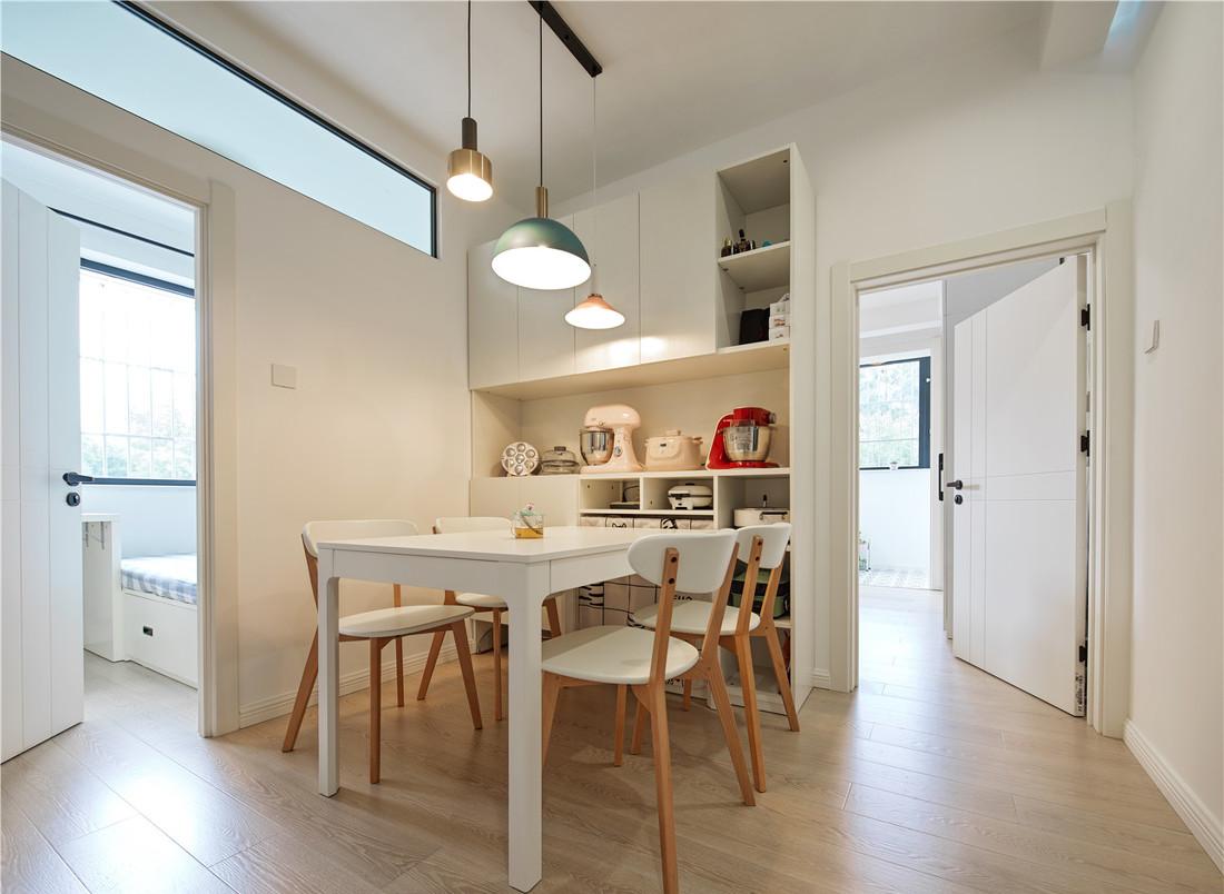 70㎡北欧风小户型极限改造,实用收纳与自然光线完美融合-28