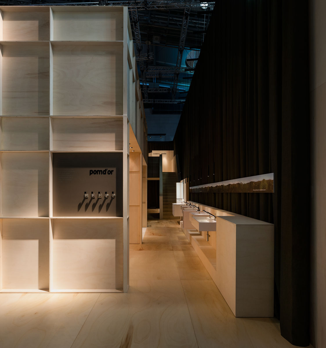 05 04 STAND COSMIC EN LA FERIA ISH 2015 DE FRANKFURT-19