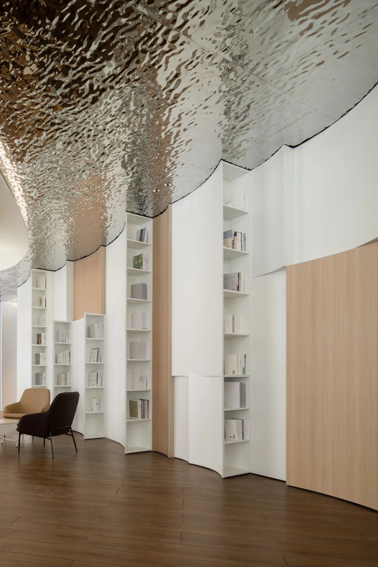 BMW 宝马前海客户体验中心丨中国深圳丨ARCHIHOPE 朱海博建筑设计事务所-39