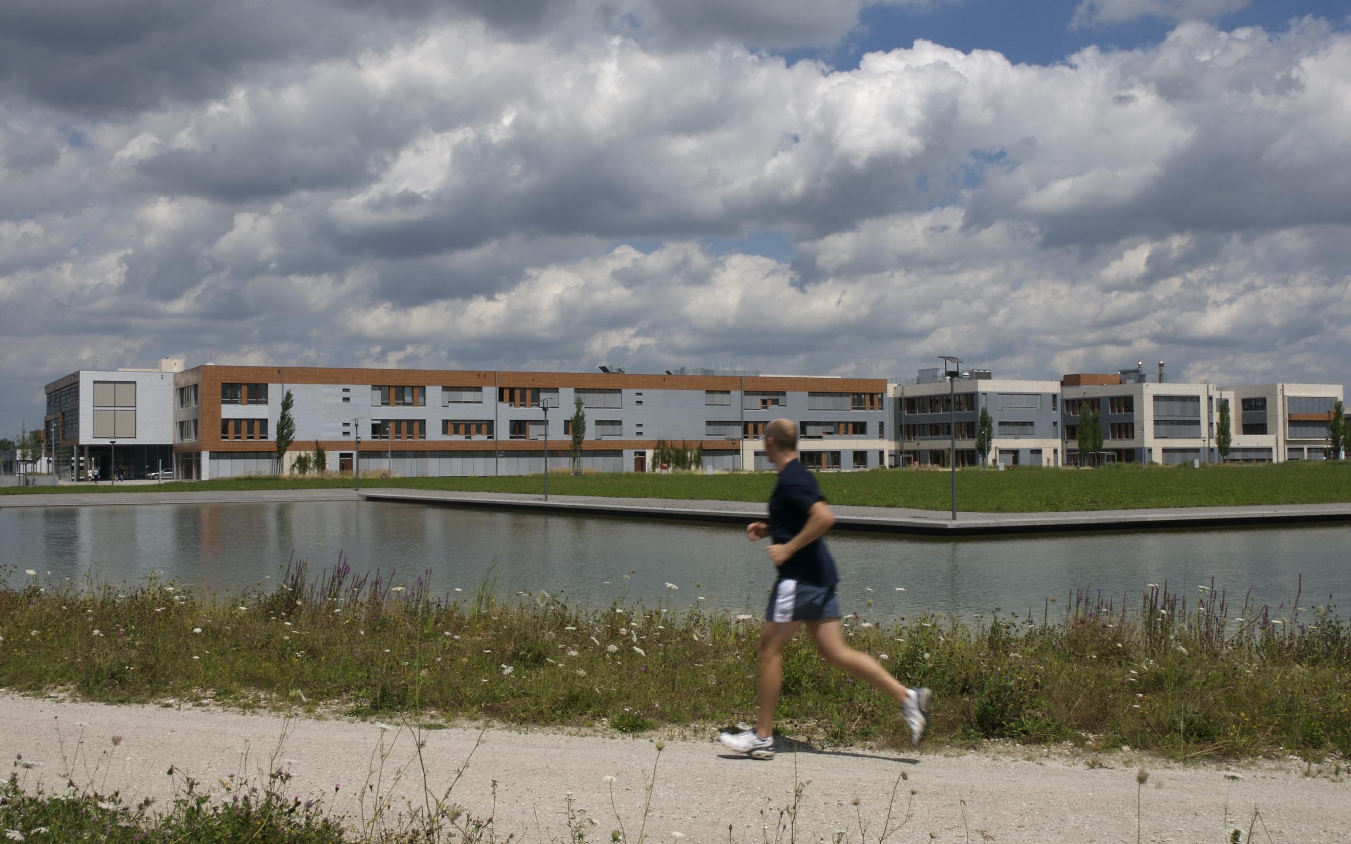 Infineon 总部绿色办公园区，模块化设计呈现人性化城市格局-5