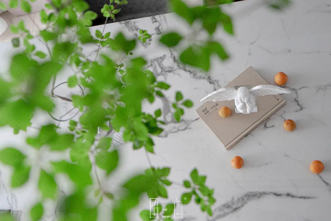 金域蓝湾名门 | 留白设计赋予自由灵魂的现代家居-1