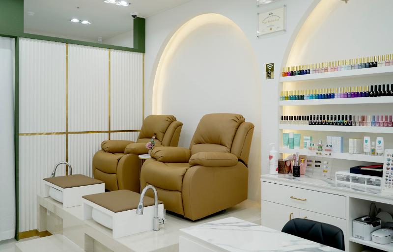 照明点缀的 9 坪美丽小店-6