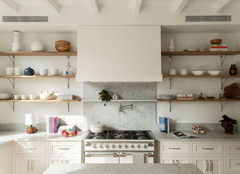 布碌仑镇屋的雪白室内设计-12