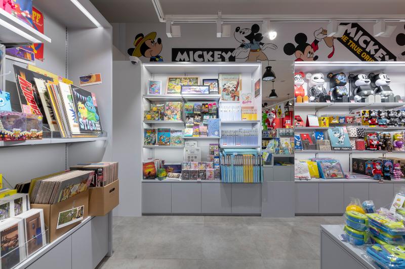 梦幻迪士尼商店，展现品牌魅力的 25 平米空间设计-4