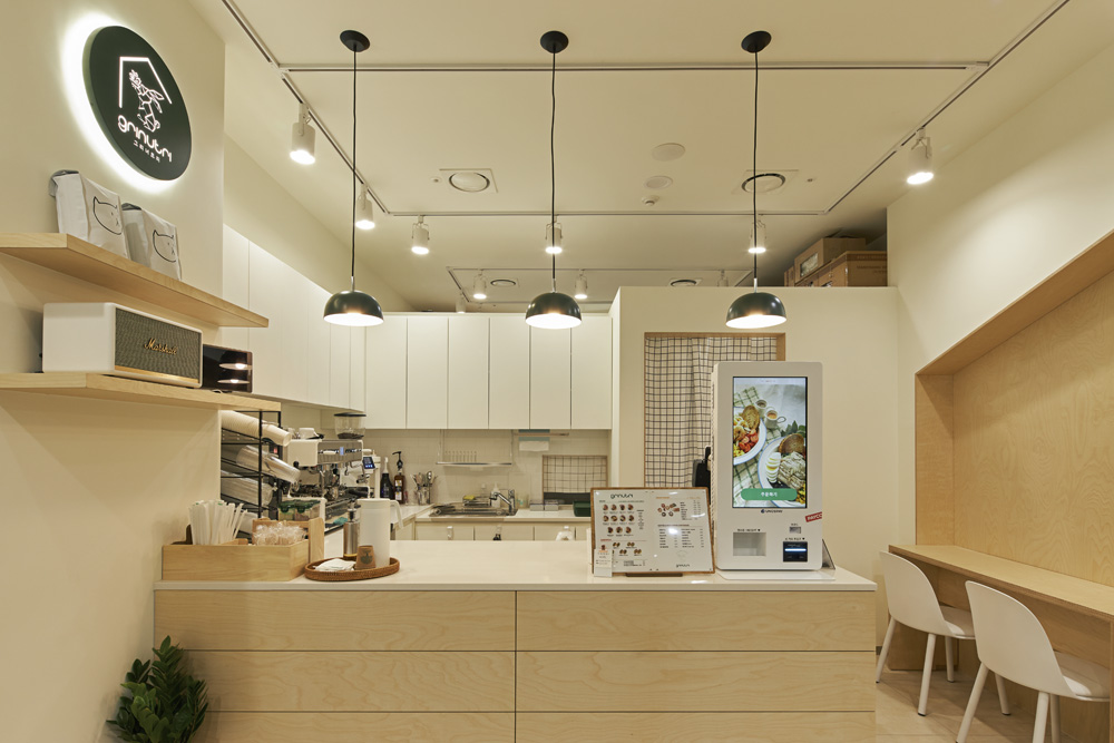 十坪现代简约双色酸奶店设计，展现极简美学魅力-8