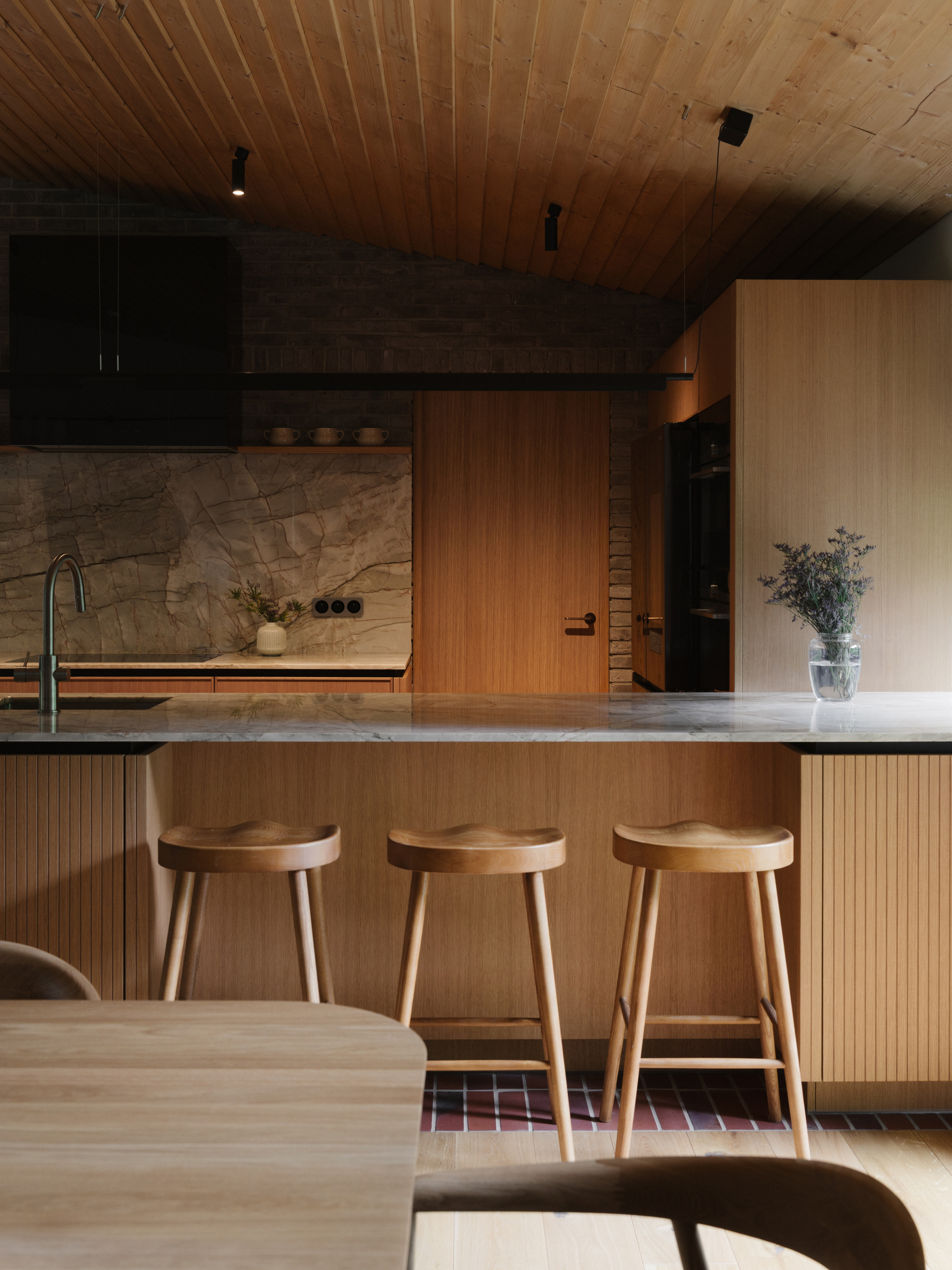 Residence on the Edge of National Forest / Studio GAB-35