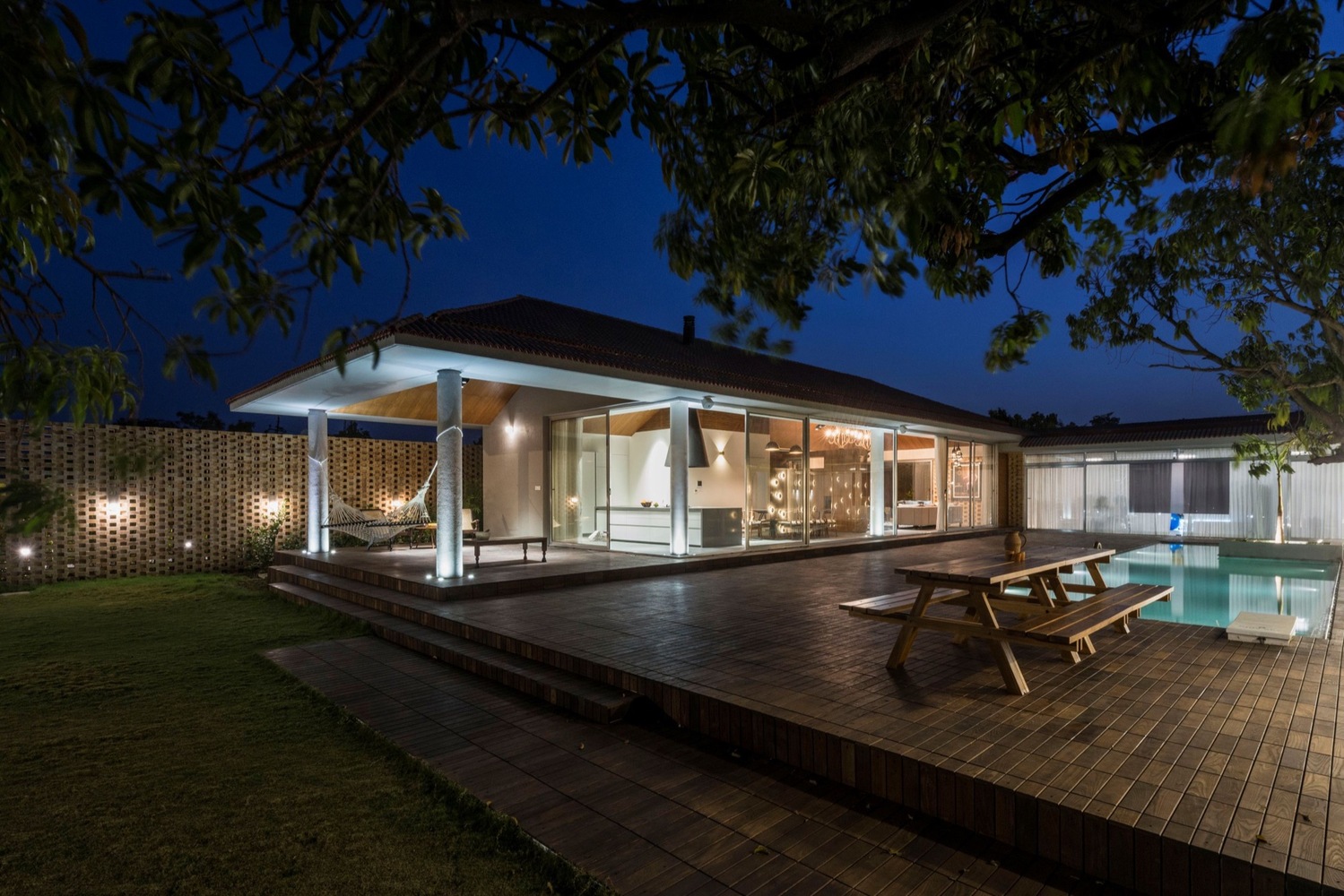 Urveel（树木环绕的印度热带住宅）-51