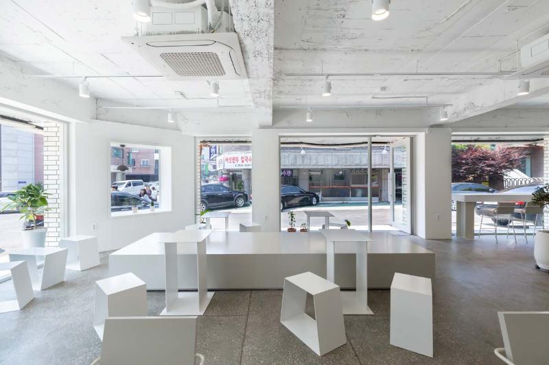 现代简约风 28 平米咖啡厅设计-14