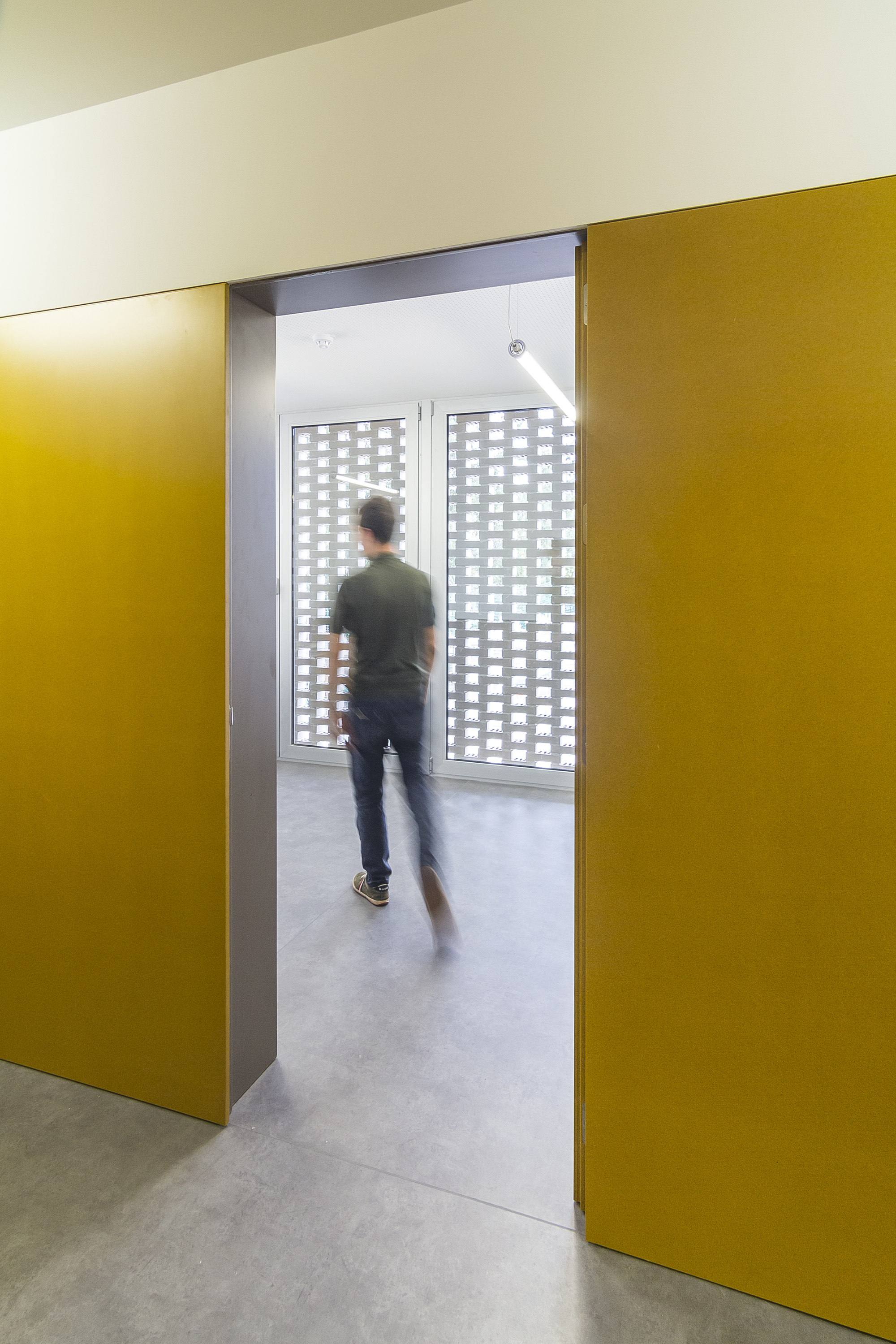 Dos Plátanos School / Murmuro-36