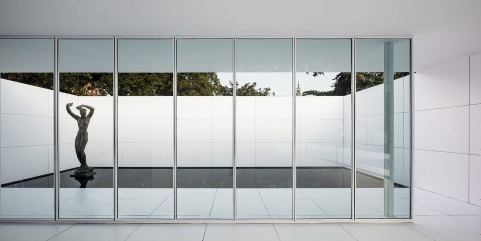 密斯失去物质性 · 空间消解与再构-13