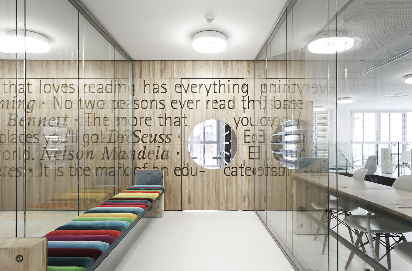 土地之吻 · 拥抱阳光的生态建筑-9