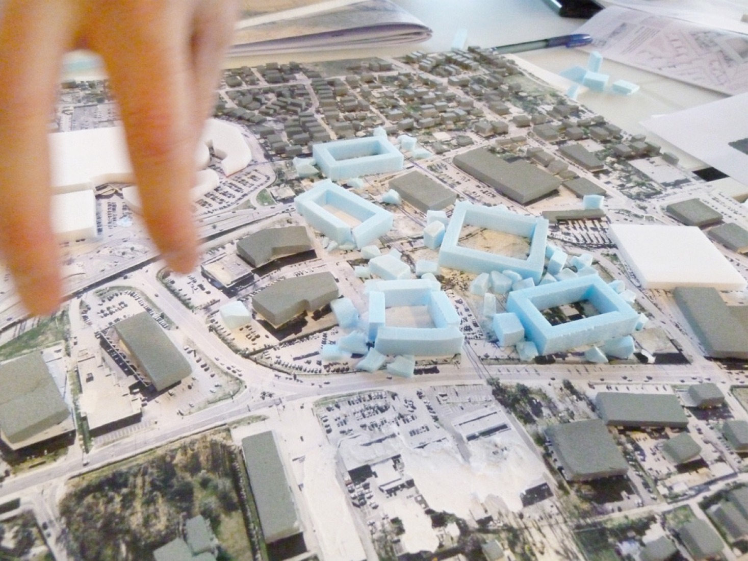 “Bordeau· 50000”展览及相关城市策略项目-17