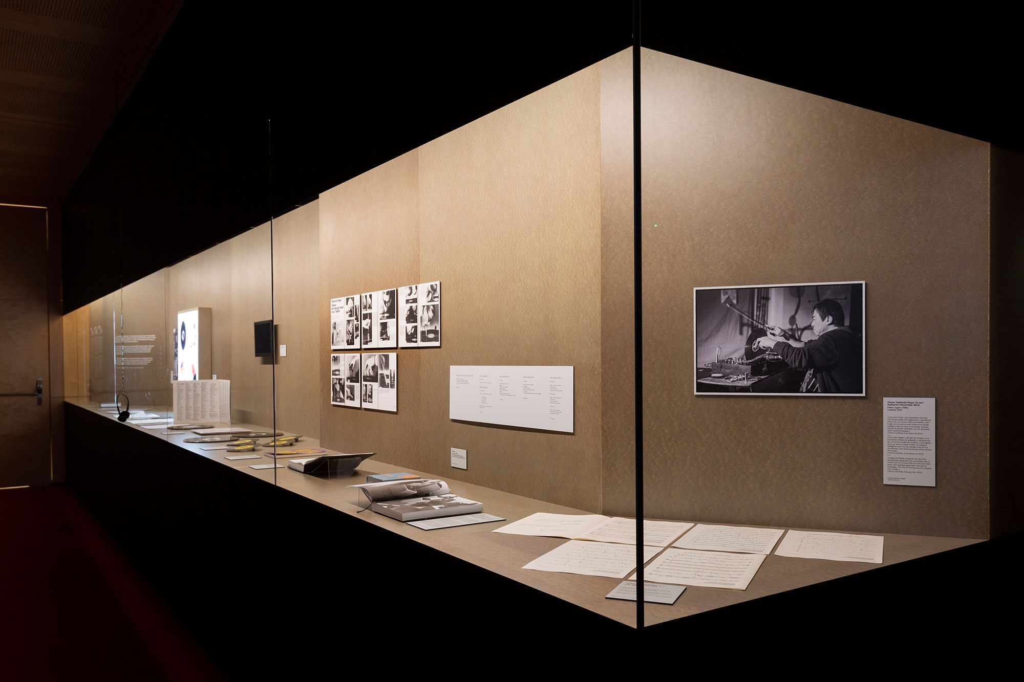 LISTENING WITH YOUR HANDS展览丨TurkeyMus-11