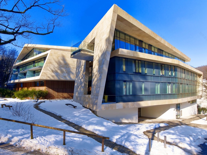 奥地利萨尔斯堡珍宝住宅区——自然与建筑的和谐对话-21