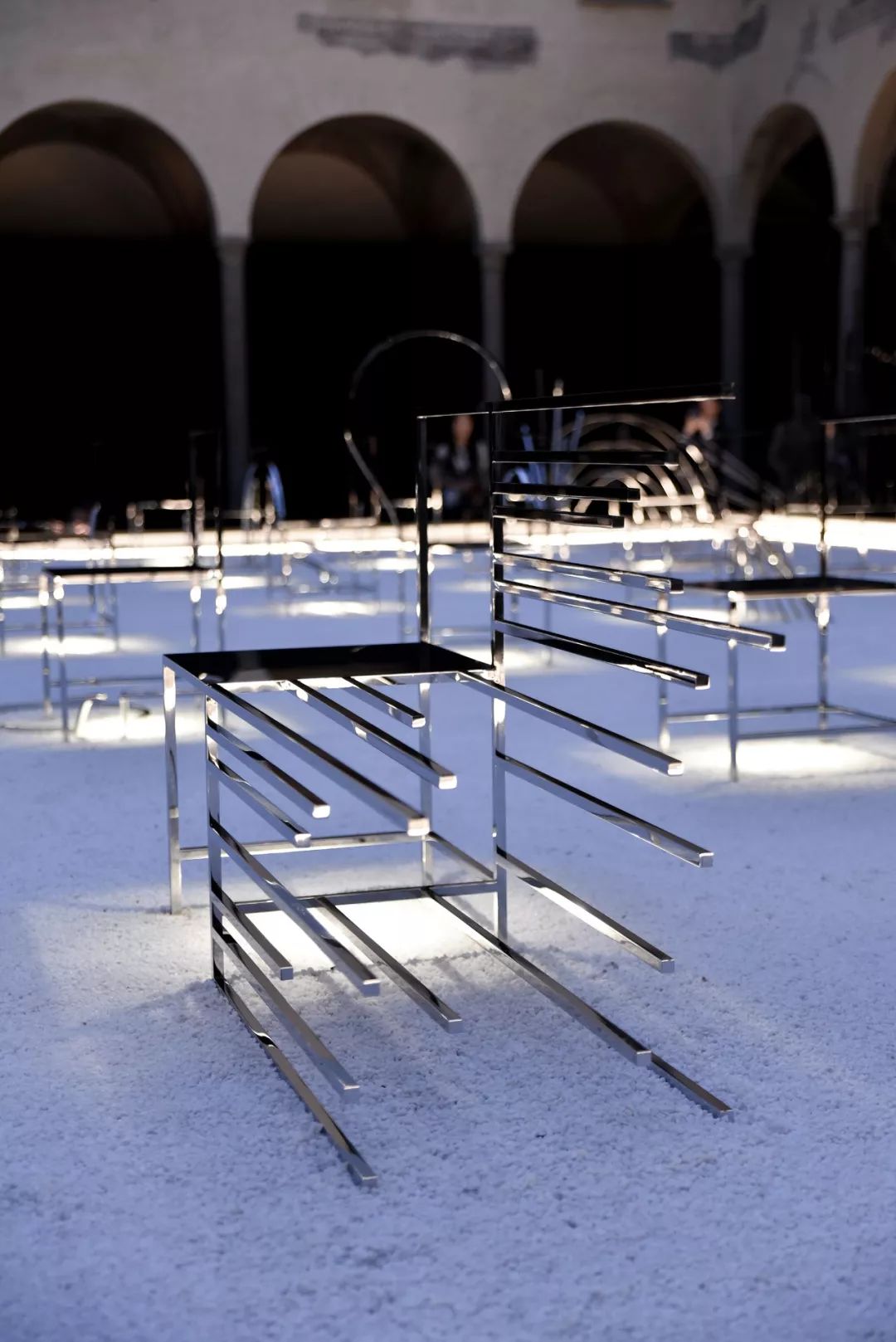 nendo 打造东京商业综合体,极简设计展现灵动趣味-263